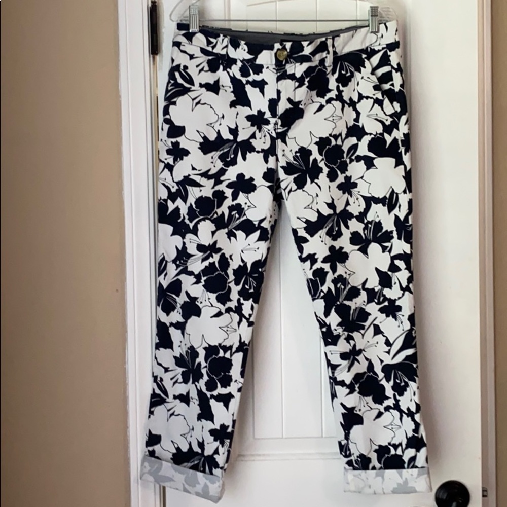 Tommy Hilfiger Black/White Floral Print Capris